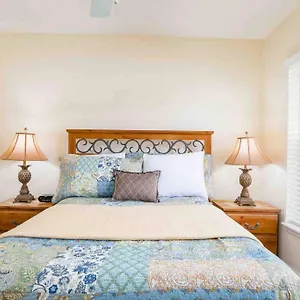  Holiday home 5 Bedroom, 7 Bed , 3 Bathroom Midterm With Pool And Game Room, Near United States